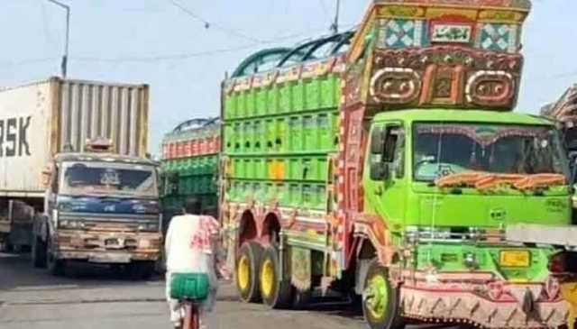 بھاری جرمانوں کے خلاف آج پنجاب میں ٹرانسپورٹرز کی ہڑتال کا اعلان