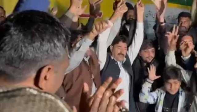 مذاکرات کامیاب، ٹرانسپورٹرز کا ہڑتال فوری ختم کرنے کا اعلان