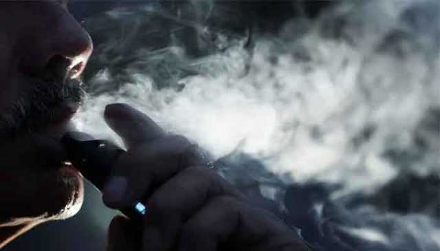 میکسیکو میں ویپ فروخت کرنے پر 8 سال قید، سخت قانون منظور