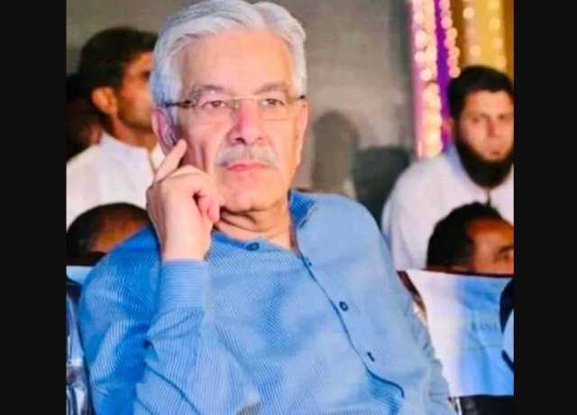 مکمل جنگ کیلئے  تیار لیکن اس سے گریز کی کوشش کر رہے ہیں، خواجہ آصف کی سی این این سے گفتگو