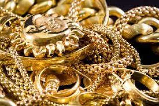 سونے کی قیمت پھر بڑھ گئی، 900روپے کا اضافہ 