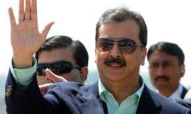 چیئرمین سینیٹ یوسف رضا گیلانی سرکاری دورے پر روس پہنچ گئے