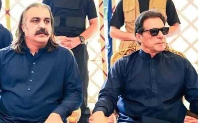 گنڈاپور کے اہم پیغام کے باوجود عمران خان نے مذاکرات کا راستہ چننے سے انکار کر دیا 