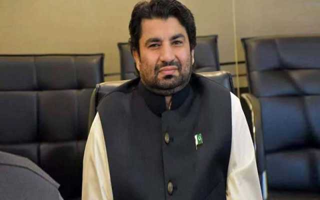 پاکستانی صحافی نے ڈونلڈ ٹرمپ کو قاسم سوری کی شکایت لگا دی 