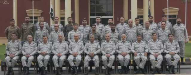 پاک بحریہ روایتی و غیر روایتی خطرات سے نمٹنے کیلئے ہمہ وقت تیار ہے،چیف آف نیول سٹاف ایڈمرل نوید اشرف کا 54ویں سٹاف کورس کے شرکاء سے خطاب