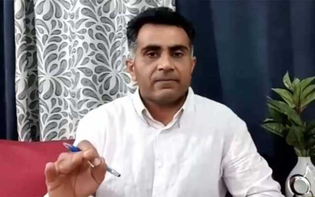 پی ٹی آئی ذرائع نے بتایا کہ مخصوص نشستوں کے کیس میں حامد خان کے دلائل خود کش حملہ تھا، ہم نے خود اپنے ساتھ زیادتی کی : صحافی عمران وسیم 