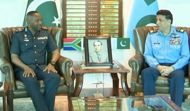 جنوبی افریقی فضائیہ کے سربراہ کا ایئر ہیڈکوارٹرز کا دورہ ، پاک فضائیہ کے سربراہ سے ملاقات