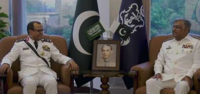 سعودی بحریہ کے سربراہ وائس ایڈمرل عبدالرحمٰن الغریبی کی سربراہ پاک بحریہ ایڈمرل نوید اشرف سے ملاقات