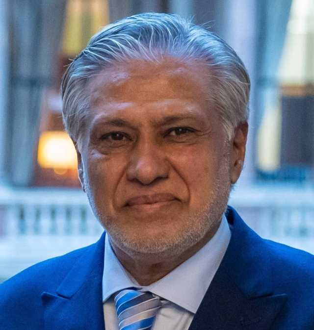 حلف نہ اٹھانے پر نشست خالی ہونے کا قانون، مراد سعید کے ڈی سیٹ ہونے کی باتیں لیکن  کیا اسحاق ڈار ڈی سیٹ ہوئے؟