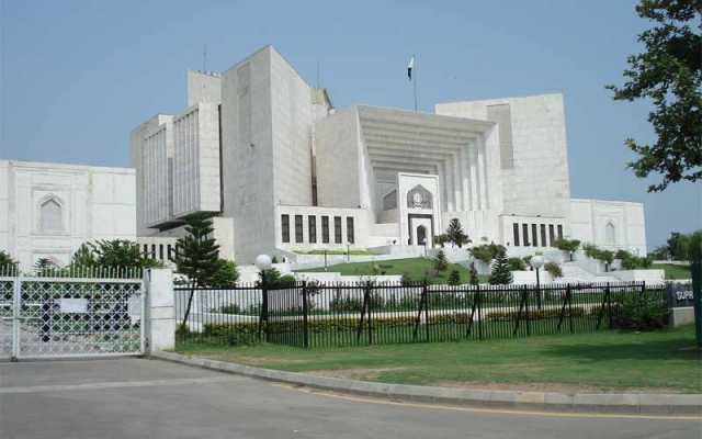 سپریم کورٹ نے طلاق یافتہ بیٹی کو  والد کی  پینشن شادی کی حیثیت سے نہیں بلکہ حق کی بنیاد پر دینے کا فیصلہ جاری کردیا