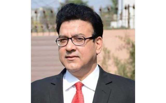 خواجہ آصف اپنے قریبی شخص اقبال سنگھیڑا کی گرفتاری سے پریشان ہیں: جنید سلیم کا دعویٰ 