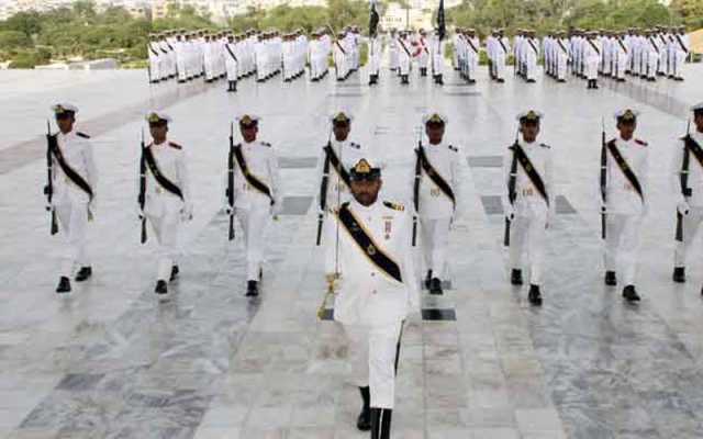 کراچی میں مزار قائد پر گارڈز تبدیلی کی پُروقار تقریب کا انعقاد