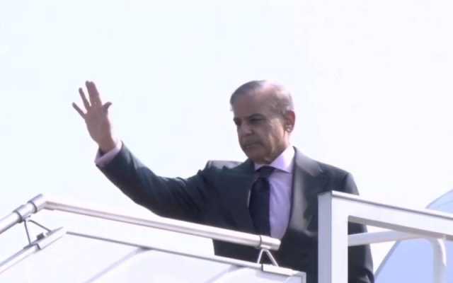 وزیراعظم شہبازشریف کے سہ ملکی دورے کا آغاز، پہلے مرحلے میں سعودی عرب روانہ