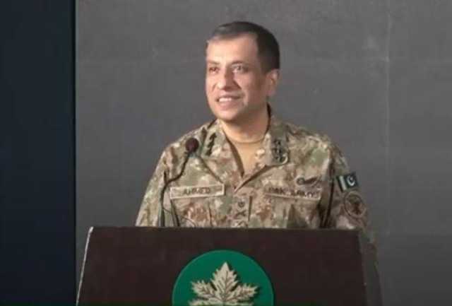 پاک فوج کے ملک کے اندرونی امن کے ساتھ ساتھ عالم اسلام کے مسائل پر نظر رکھے ہوئے ہے، ڈی جی آئی ایس پی آر