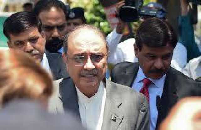 صدر آصف علی زرداری لاہور پہنچ گئے:انتظامیہ نے استقبالیہ بینرز اتار دیئے