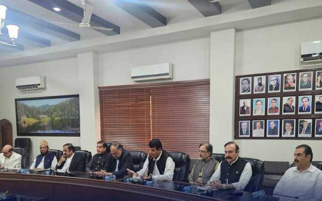 جائزمطالبات پرعمل درآمد کریں گے، اعلی ٰسطح مذاکراتی کمیٹی کی مظاہرین کو یقین دہانی