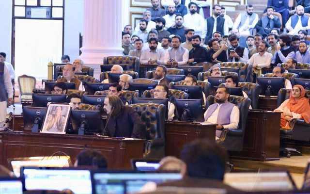 نئے وزیراعلیٰ کا انتخاب؛خیبرپختونخوااسمبلی میں ووٹنگ جاری، اپوزیشن کا واک آؤٹ