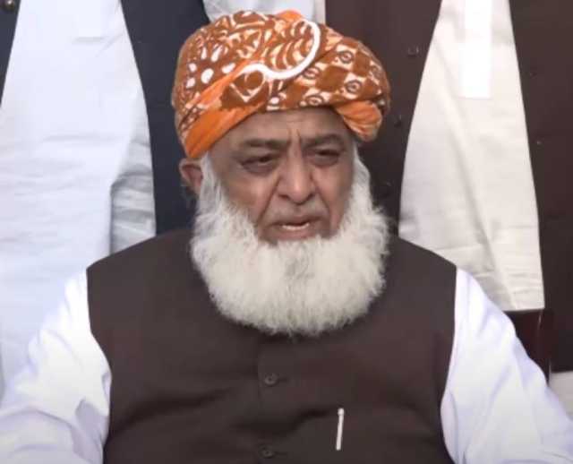 مولانا فضل الرحمان کی ایک بار پھر پنجاب حکومت کی جانب سے آئمہ کرام کو وظیفہ دینے کے فیصلے پر سخت تنقید