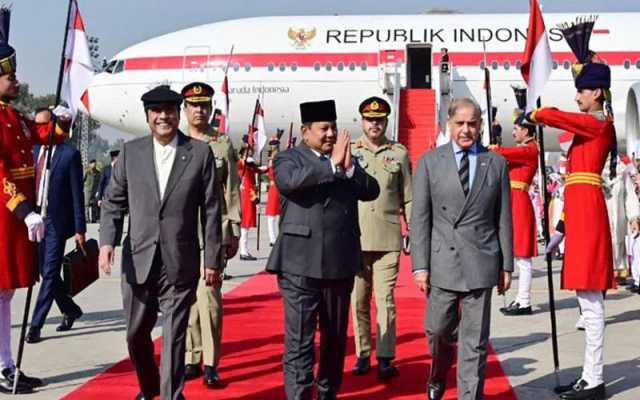 انڈونیشیا کے صدر پرابوو سوبیانتو پاکستان پہنچ گئے