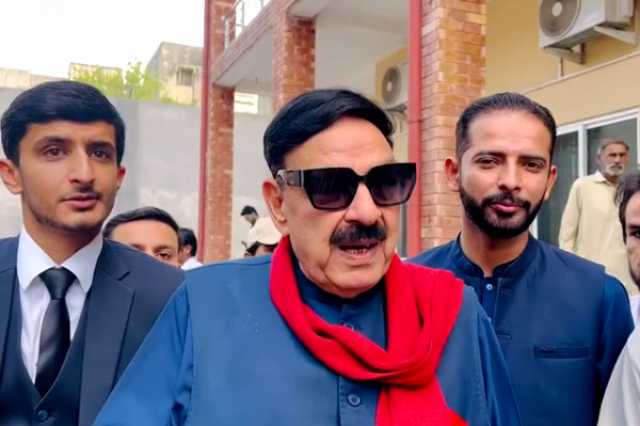 شیخ رشید کی بیرون ملک جانے کی درخواست منظور