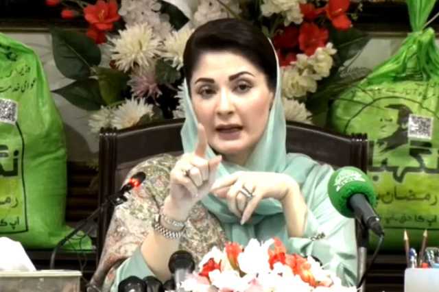 نواز شریف کو مائنس کرنیوالا آج خود مائنس ہوگیا جس کی تصدیق علیمہ خان نے خود کی، مریم نواز