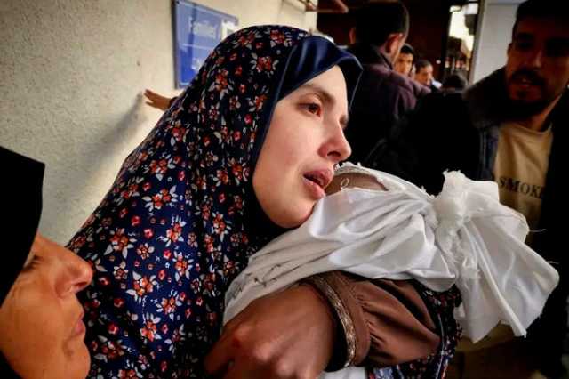 اسرائیل کی گھر پر بمباری، فلسطینی خاتون ڈاکٹر کے 9 بچے شہید