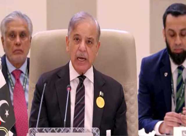 وزیراعظم ہنگامی دورے پر کوئٹہ پہنچ گئے، امن و امان سے متعلق اہم اجلاس متوقع