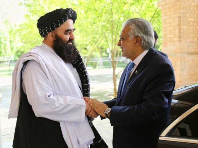 نائب وزیر اعظم کا افغان وزیر خارجہ کو فون:دورے کی دعوت،امیر خان متقی پاکستان آئیں گے
