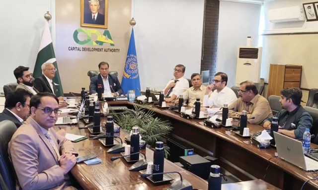 چیئرمین سی ڈی اے کی زیر صدارت اجلاس ،پبلک لائبریری کے قیام پر تبادلہ خیال