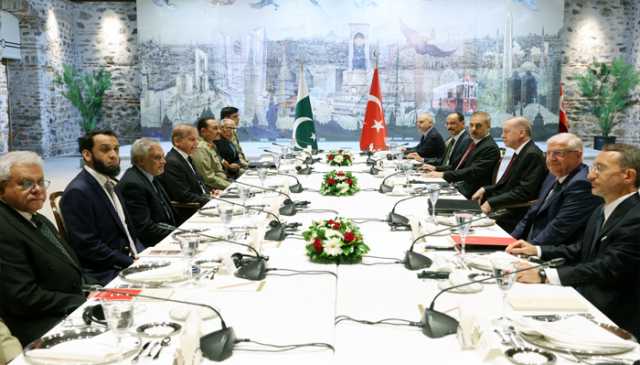وزیراعظم شہباز شریف کی وفد کے ہمراہ ترک صدر اردوان سے ملاقات،دو طرفہ تعاون کے فروغ پر اتفاق