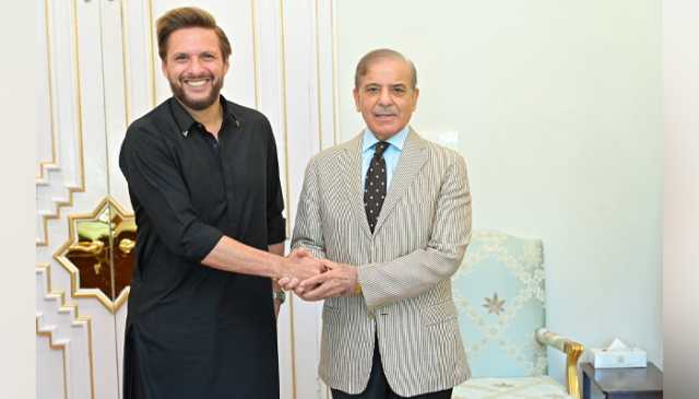 وزیراعظم سے شاہد آفریدی کی ملاقات، بنیان مرصوص کی کامیابی پر مبارکباد