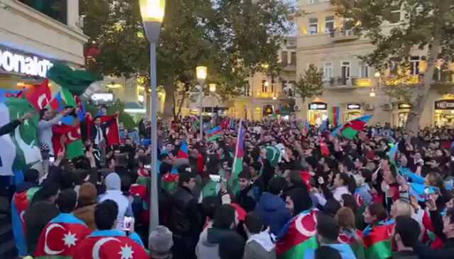 افواجِ پاکستان کی تاریخی فتح پر دنیا بھر میں جشن کا سماں