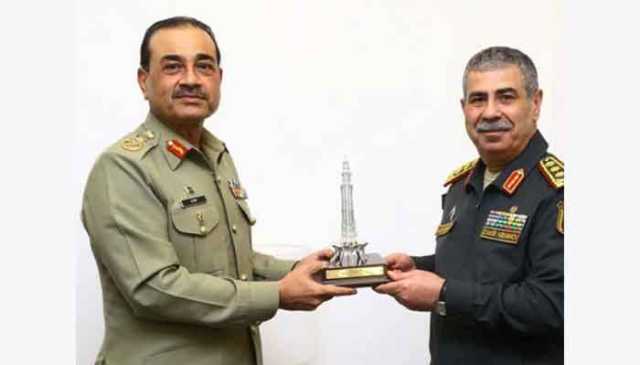فیلڈ مارشل کی آذربائیجان کے وزیرِ دفاع سے ملاقات، دفاعی تعلقات مزید مستحکم کرنے کے عزم کا اعادہ