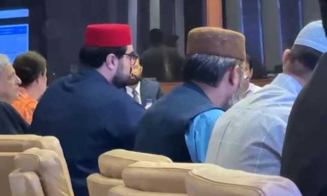 چیئرمین پی ٹی اے کا کمیٹی اجلاس میں سینیٹر ایمل ولی خان پر چرس کا سگریٹ پینے کا الزام، پھر کیا ہوا؟؟ تفصیلات سب نیوز پر