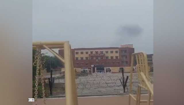 لاہور کے علاقے والٹن روڈ پر پولیس نے بھارتی ڈرون مار گرایا