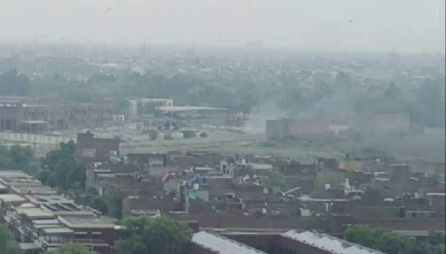 لاہور: والٹن، برکی روڈ اور ڈیفنس میں شدید فائرنگ، دھماکوں کی آوازیں، سائرن بج گئے