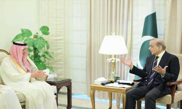 سعودی وزیر مملکت خارجہ کی وزیراعظم سے ملاقات، پاک بھارت کشیدگی پر تبادلہ خیال