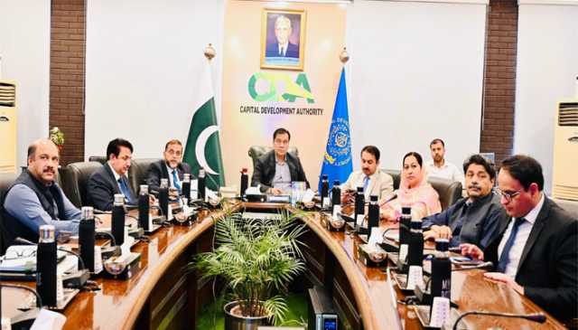 چیئرمین سی ڈی اے کی زیر صدارت اجلاس، غیر قانونی ہاوسنگ سوسائٹیوں کی تفصیلات اخبارات میں مشہتر کرنے کا فیصلہ