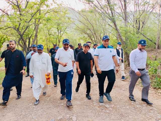 شہریوں قربانی ضرور کریں مگر صفائی کا بھی ضرور خیال رکھیں:چیئر مین سی ڈی اے کی اپیل