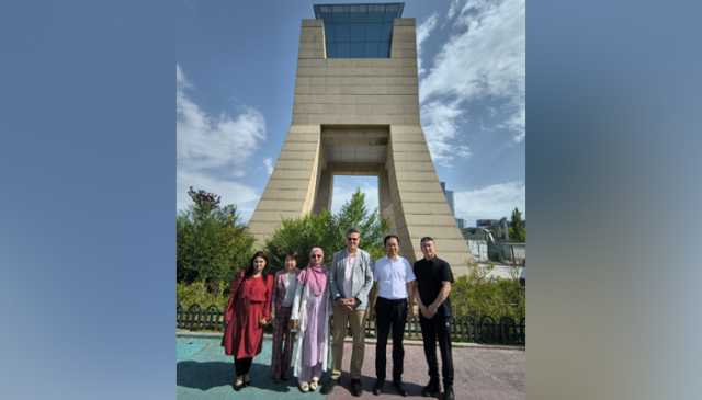 چین میں پاکستانی سفیر خلیل ہاشمی کا سنکیانگ میں خورگوس فری ٹریڈ زون کا دورہ