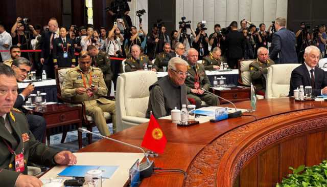 خواجہ آصف کا کشمیر پر دوٹوک مؤقف: راج ناتھ کی موجودگی میں کشمیر کا معاملہ اٹھادیا