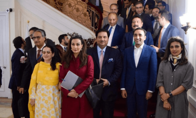 پاکستانی پارلیمانی وفد نیویارک اور لندن کے کامیاب دوروں کے بعد برسلز پہنچ گیا