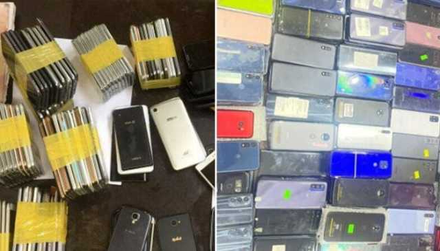 کراچی: صدر میں کسٹمز کا چھاپہ، 3 کروڑ مالیت کے بھارتی ساختہ موبائل فونز اور دیگر اشیاء برآمد