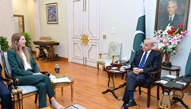 وزیراعظم سے برطانوی ہائی کمشنر کی ملاقات، پاک برطانیہ تعلقات پر تبادلہ خیال