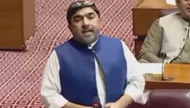 الیکشن کمیشن نے ایم این اے عبداللطیف چترالی کو نا اہل قرار دیدیا