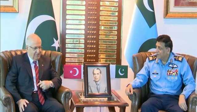 ترک وزیر دفاع کا بھارت کیخلاف شاندار کارکردگی اور دفاعِ وطن پر پاک فضائیہ کو خراج تحسین