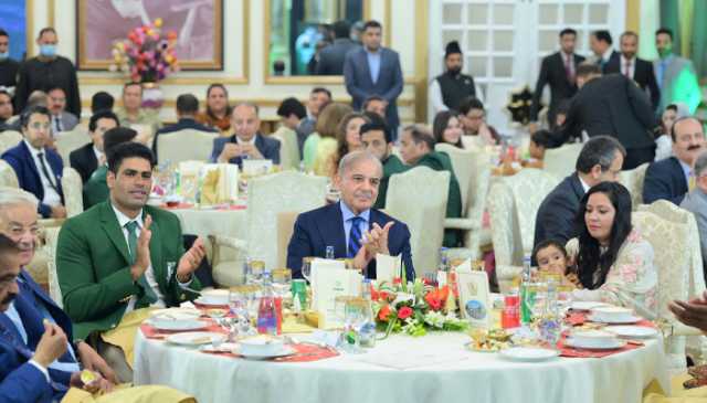 قومی کھلاڑیوں کیلئے بڑی خوشخبری، وزیراعظم کا انعامی رقوم میں ریکارڈ اضافے کا اعلان