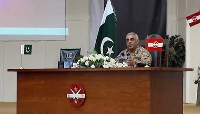 کور کمانڈر بلوچستان کی مختلف جامعات کے طلبہ کیساتھ خصوصی نشست