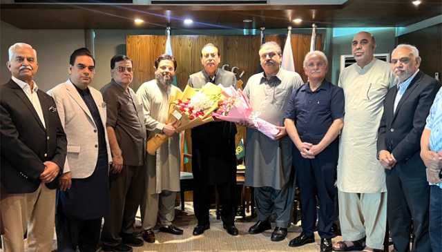 صدر ایف پی سی سی آئی سے بزنس کمیونٹی کے قائدین کی ملاقات، ایک سال توسیع ملنے پر مبارکباد