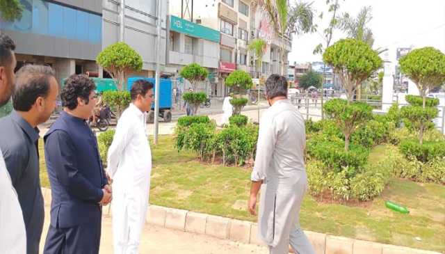 ڈی جی پی ایچ اے احمد حسن رانجھا کا صدر مال روڈ جی پی او چوک راولپنڈی کا خصوصی دورہ، بیوٹیفیکیشن کے حوالے سے جاری کام کا جائزہ لیا